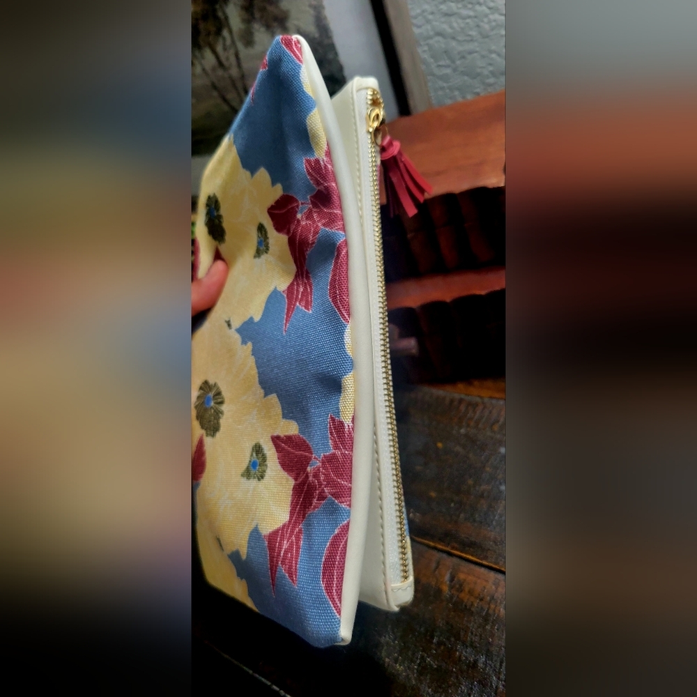 Rachel Pally ANTHROPOLOGY  Floral Canvas Clutch - Picture 10 of 14
